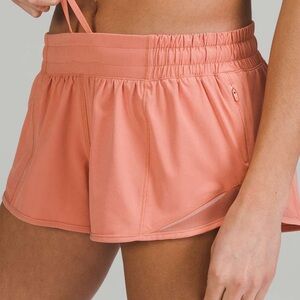 Lululemon Hotty Hot Shorts 2.5 Low Rise Pink Savannah